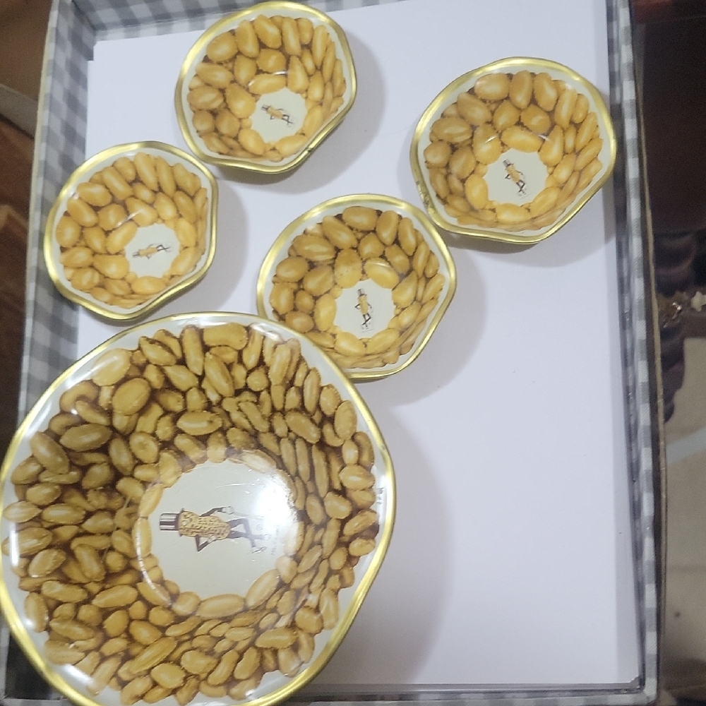 Vintage MR. PEANUTS Serving Set